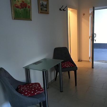 Ferienwohnung Kleine Auszeit Бад Нойенар-Арвайлер Екстериор снимка