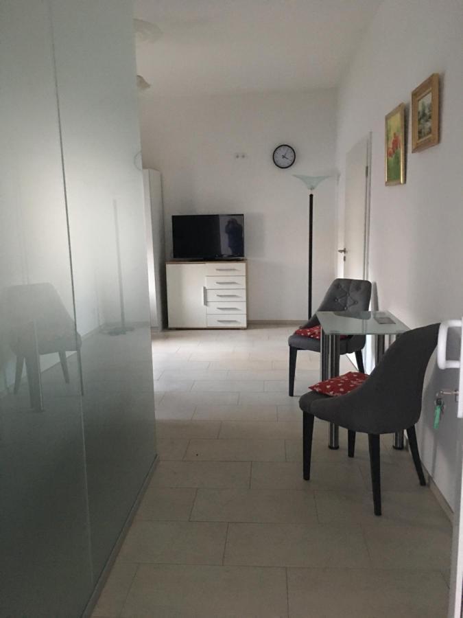 Ferienwohnung Kleine Auszeit Бад Нойенар-Арвайлер Екстериор снимка